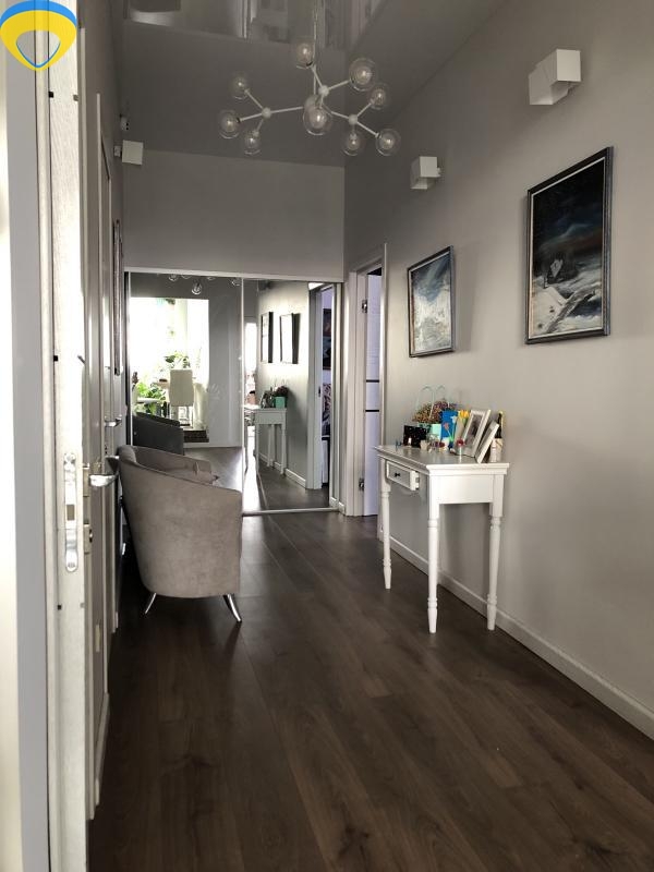 продажа трехкомнатной квартиры номер A-173420 в Приморском районе, фото номер 8